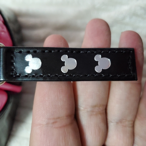 Minnie Loves Mickey Loungefly Purse - Picture 4 of 10